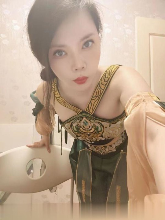 武侯风骚制服少妇雅雅-2.jpg