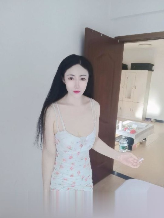 四川-成都青羊服务系少妇-1.jpg