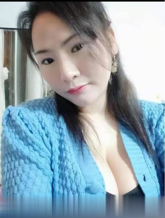 江苏-苏州虎丘港龙城巨乳楼凤-1.jpg