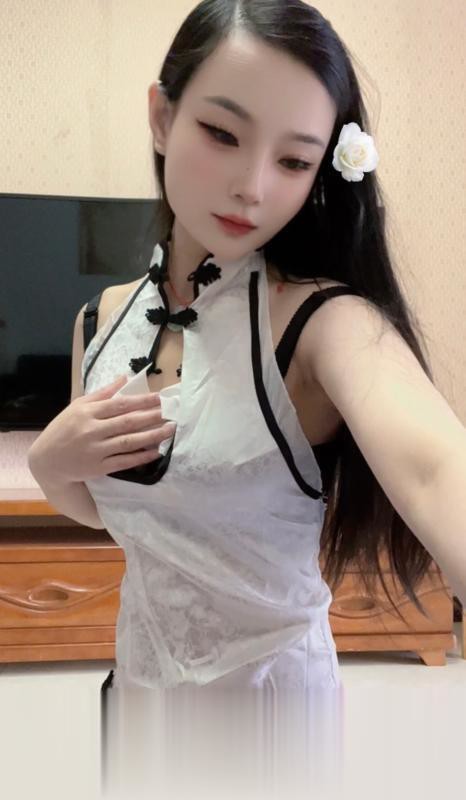 湖南-长沙约炮身材超好兼职小姐姐-1.jpg